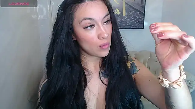 Isabella Collen v online show from 06/17/26, 01:12