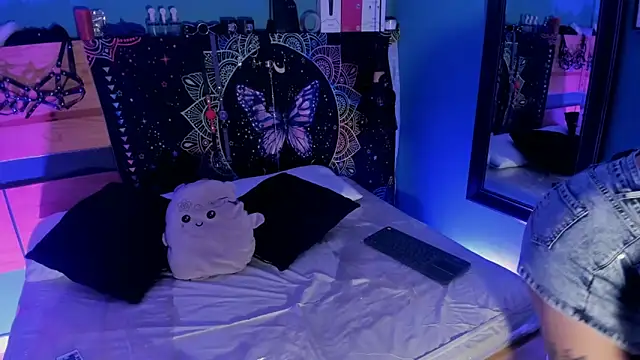 ChloeAllennn online show from 06/04/26, 11:38