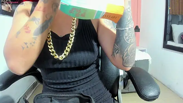 Georgina Vega online show from 10/29/25, 07:43