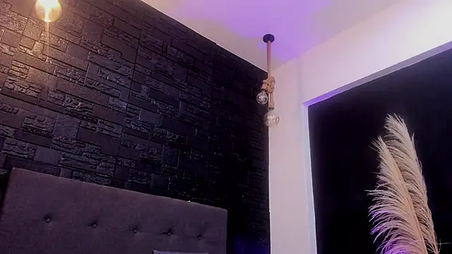 Maite Smith  online show from 11/30/25, 04:27