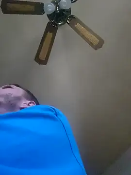 Snapshot of lambomusik chatting on 03/01/25, 09:15 lambomusik online show from 03/01/25, 09:15