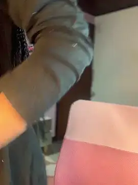 Snapshot of MichelleDiaz_Pink chatting on 03/07/25, 02:15 MichelleDiaz Pink online show from 03/07/25, 02:15