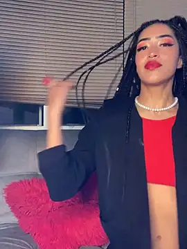 Snapshot of MichelleDiaz_Pink chatting on 03/08/25, 03:28 MichelleDiaz Pink online show from 03/08/25, 03:28