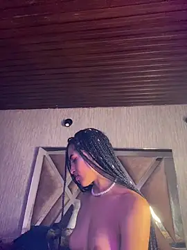 Snapshot of MichelleDiaz_Pink chatting on 03/18/25, 02:58 MichelleDiaz Pink online show from 03/18/25, 02:58