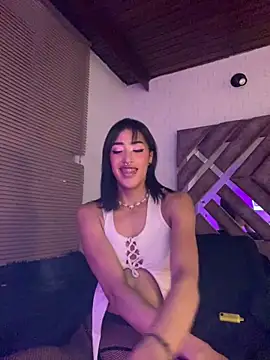 Snapshot of MichelleDiaz_Pink chatting on 09/25/25, 04:05 MichelleDiaz Pink online show from 09/25/25, 04:05