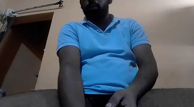 Snapshot of sexymoderater chatting on 03/23/25, 05:43 sexymoderater online show from 03/23/25, 05:43