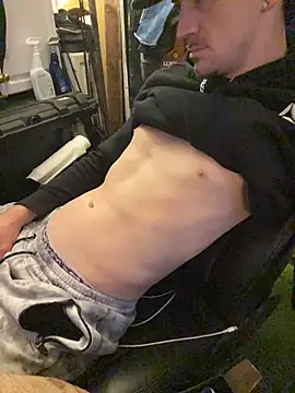 Polaroid White online show from 11/03/25, 07:20