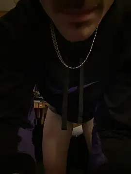 Polaroid White online show from 11/11/25, 11:38