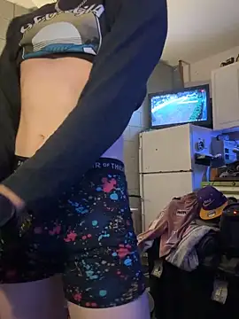 Polaroid White online show from 11/29/25, 12:41