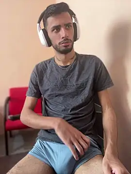 Snapshot of iendriw chatting on 03/13/25, 12:02 iendriw online show from 03/13/25, 12:02