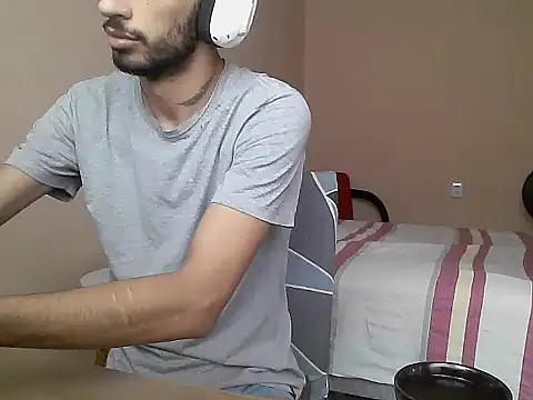 Snapshot of iendriw chatting on 03/17/25, 12:57 iendriw online show from 03/17/25, 12:57