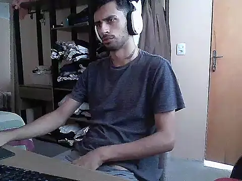 Snapshot of iendriw chatting on 03/19/25, 06:12 iendriw online show from 03/19/25, 06:12