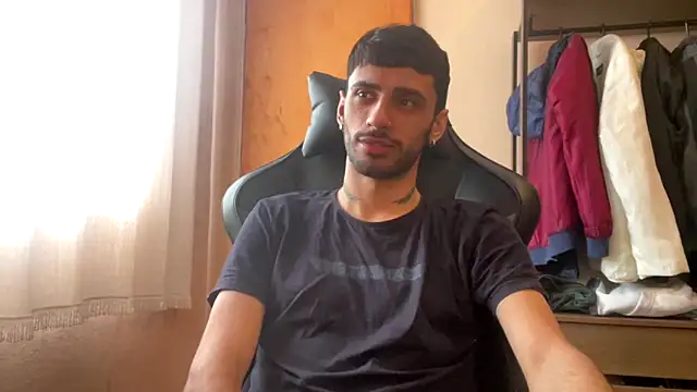 Snapshot of iendriw chatting on 10/02/25, 12:12 iendriw online show from 10/02/25, 12:12