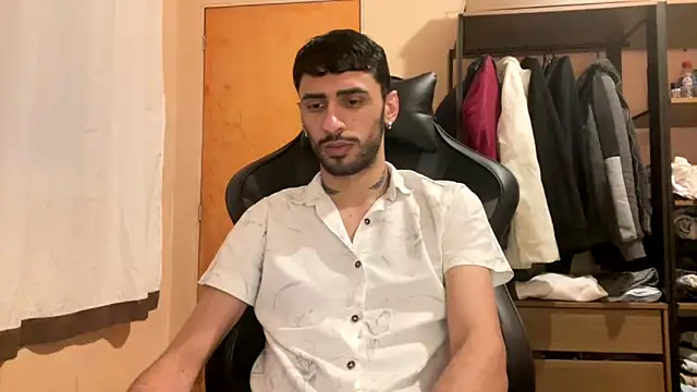 Snapshot of iendriw chatting on 10/08/25, 03:37 iendriw online show from 10/08/25, 03:37