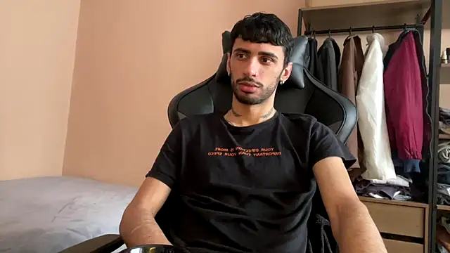 Snapshot of iendriw chatting on 10/31/25, 02:07 iendriw online show from 10/31/25, 02:07