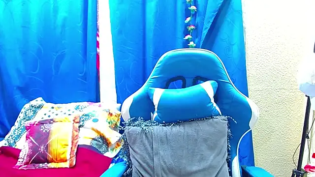 Gia leinn online show from 05/13/26, 09:11
