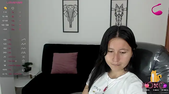 Snapshot of xoxo_kiitty chatting on 03/02/25, 12:11 xoxo kiitty online show from 03/02/25, 12:11