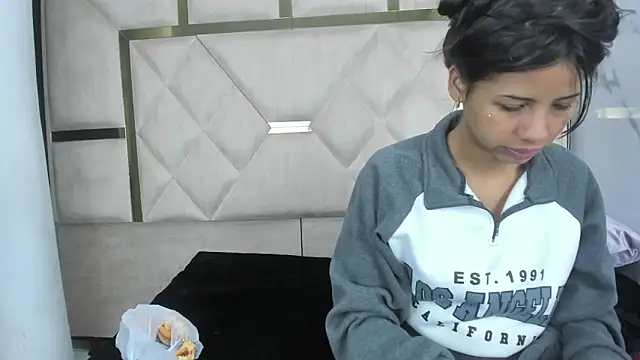 Snapshot of Kendall_6669 chatting on 01/06/26, 03:38 Kendall 6669 online show from 01/06/26, 03:38