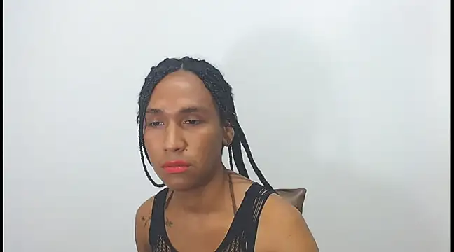 Snapshot of red_veltet chatting on 03/11/25, 11:01 red veltet online show from 03/11/25, 11:01