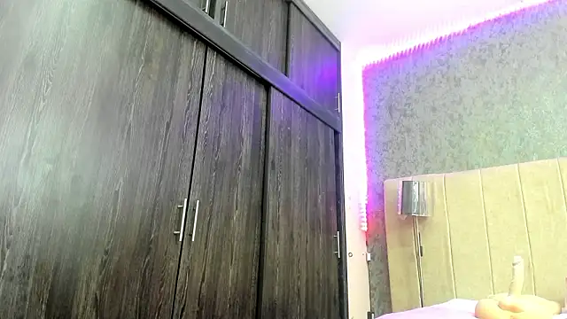 Snapshot of ava-am chatting on 03/14/26, 09:09 ava-am online show from 03/14/26, 09:09