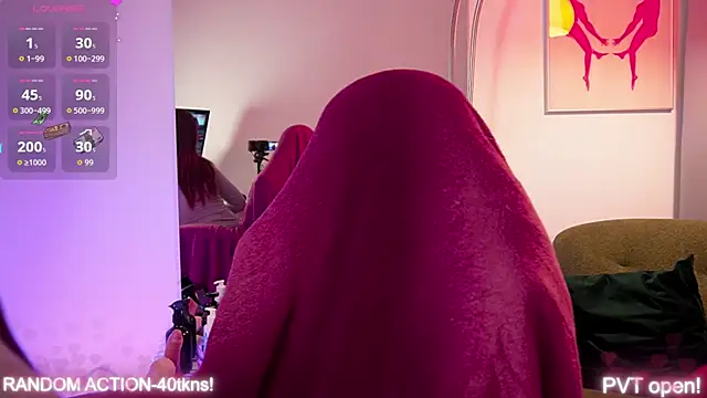 luna joy  online show from 11/28/25, 02:53