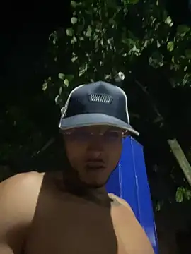 Snapshot of MaxxxSteil chatting on 03/08/25, 06:10 MaxxxSteil online show from 03/08/25, 06:10