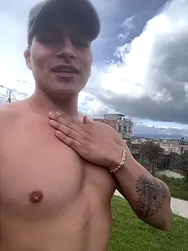 Snapshot of MaxxxSteil chatting on 09/18/25, 09:17 MaxxxSteil online show from 09/18/25, 09:17