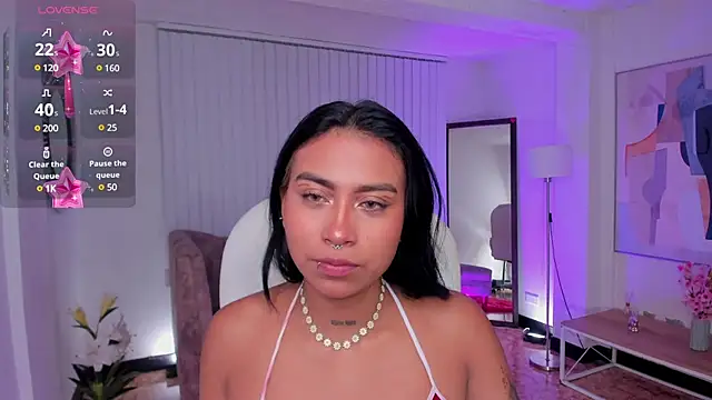 Snapshot of Ivyy_Moon_ chatting on 03/19/25, 12:59 Ivyy Moon online show from 03/19/25, 12:59