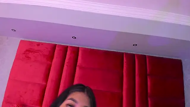 AnnieGibbyns online show from 05/15/26, 01:18