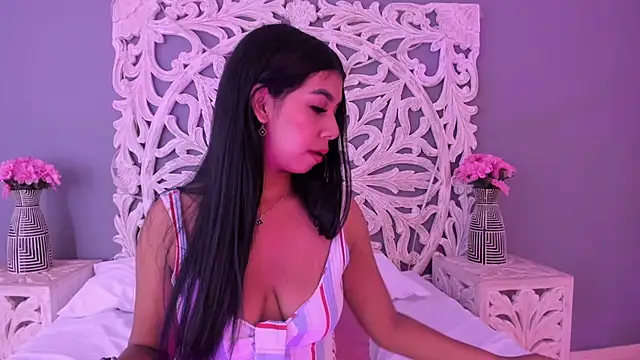 AnnieGibbyns online show from 06/24/26, 08:30