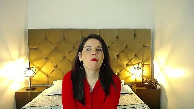 Snapshot of laura_hotties chatting on 03/18/25, 12:36 laura hotties online show from 03/18/25, 12:36