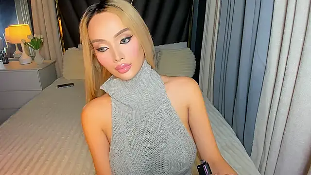 Snapshot of KylieSonique chatting on 02/22/26, 04:57 KylieSonique online show from 02/22/26, 04:57
