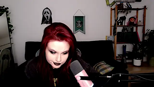 Della Ideal online show from 11/10/25, 06:29