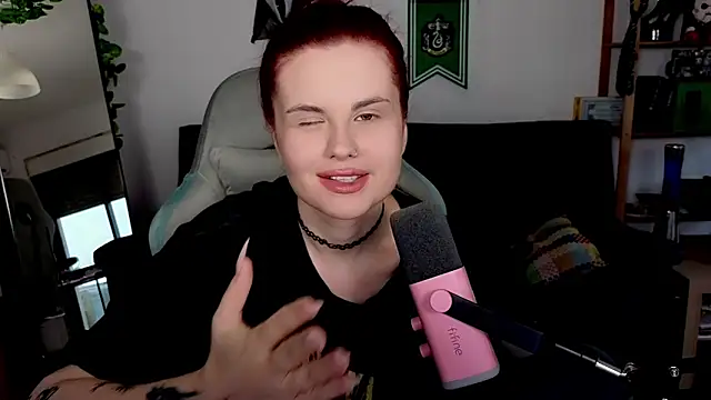 Della Ideal online show from 11/14/25, 09:08