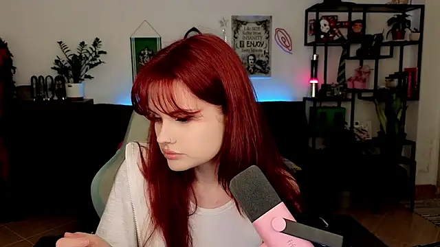 Snapshot of Della_Ideal chatting on 02/09/26, 06:56 Della Ideal online show from 02/09/26, 06:56