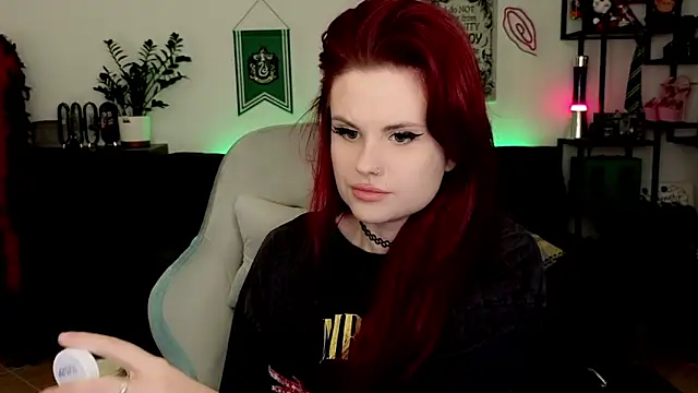 Snapshot of Della_Ideal chatting on 02/10/26, 06:56 Della Ideal online show from 02/10/26, 06:56