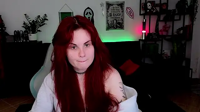 Snapshot of Della_Ideal chatting on 02/16/26, 06:26 Della Ideal online show from 02/16/26, 06:26