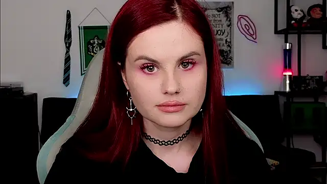 Snapshot of Della_Ideal chatting on 03/17/26, 06:22 Della Ideal online show from 03/17/26, 06:22