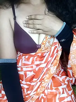 Snapshot of geetha_telugu_kan277 chatting on 03/02/25, 07:32 geetha telugu kan277 online show from 03/02/25, 07:32