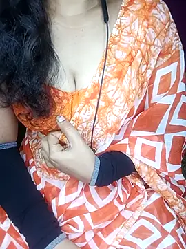 Snapshot of geetha_telugu_kan277 chatting on 03/11/25, 11:04 geetha telugu kan277 online show from 03/11/25, 11:04