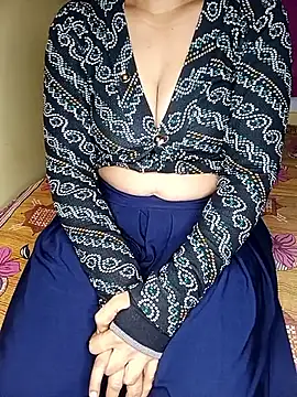 Snapshot of geetha_telugu_kan277 chatting on 12/14/25, 10:36 geetha telugu kan277 online show from 12/14/25, 10:36