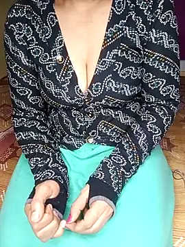 Snapshot of geetha_telugu_kan277 chatting on 01/06/26, 08:40 geetha telugu kan277 online show from 01/06/26, 08:40