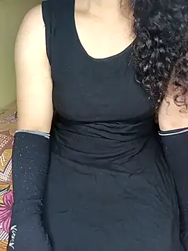 Snapshot of geetha_telugu_kan277 chatting on 01/10/26, 11:01 geetha telugu kan277 online show from 01/10/26, 11:01