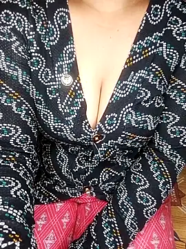 Snapshot of geetha_telugu_kan277 chatting on 03/06/26, 05:09 geetha telugu kan277 online show from 03/06/26, 05:09