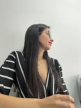 Snapshot of Soy_Sara7 chatting on 04/18/26, 12:42 Soy Sara7 online show from 04/18/26, 12:42