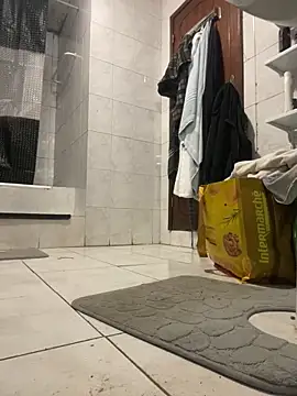 Snapshot of rogerdik76 chatting on 03/10/26, 06:40 rogerdik76 online show from 03/10/26, 06:40