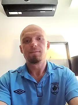 Snapshot of great_feeling chatting on 09/28/25, 01:00 great feeling online show from 09/28/25, 01:00