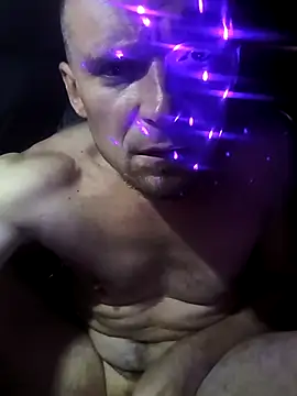 Snapshot of great_feeling chatting on 10/31/25, 05:08 great feeling online show from 10/31/25, 05:08