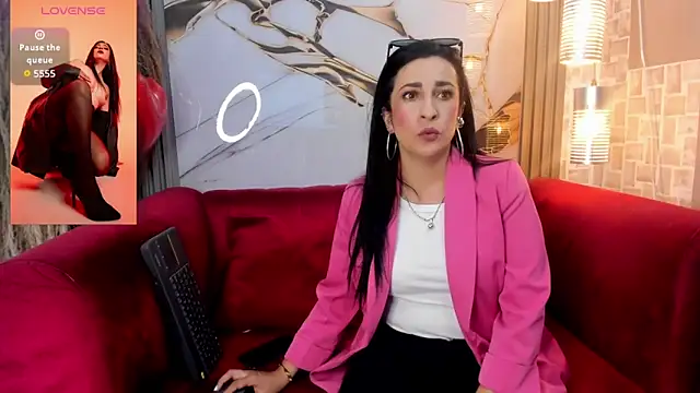 Snapshot of Bella_williamss_ chatting on 02/10/26, 07:40 Bella williamss online show from 02/10/26, 07:40