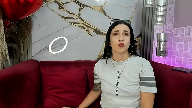 Snapshot of Bella_williamss_ chatting on 03/03/26, 07:42 Bella williamss online show from 03/03/26, 07:42